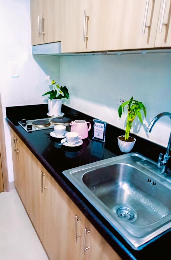 Shore 2 Residences 1Br Deluxe Room In Moa Complex Manilla Buitenkant foto
