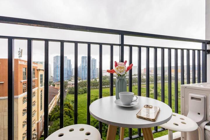 Shore 2 Residences 1Br Deluxe Room In Moa Complex Manilla Buitenkant foto